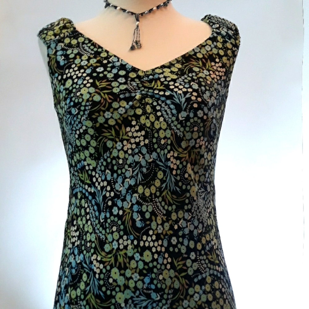 ❤❤️❤️  4 for $20  Ann Taylor Loft Dress.